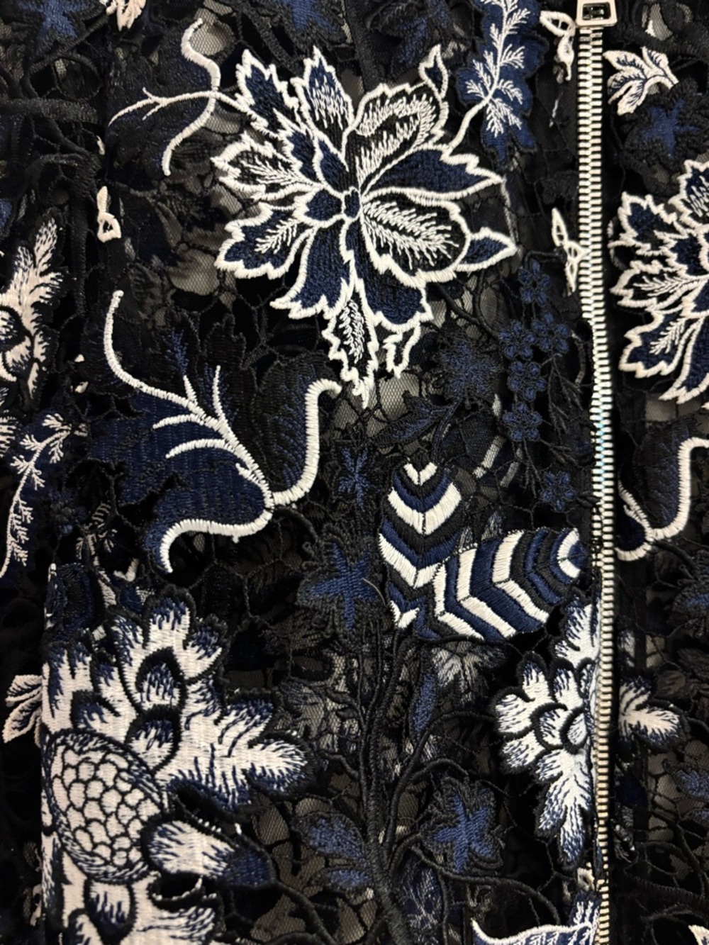 Cropped Floral Lace DVF Jacket - Picture 3 of 4